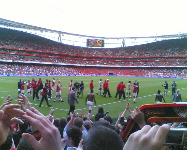 Gallas Strips At Arsenal, Emirates Stadium
